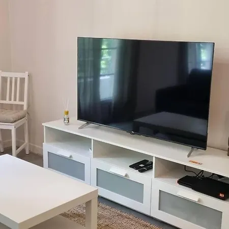 2 Pièces Au Centre D'antibes. Appartamento Antibes